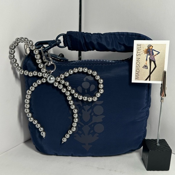 Micro Bag Bow Accent Charm - 1006 - Picture 1 of 3